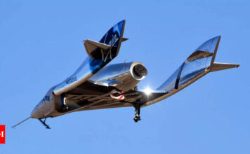 US grounds Virgin Galactic after space flight ‘mishap’